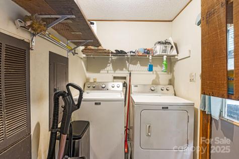 15 Robin Lane Asheville NC 28806