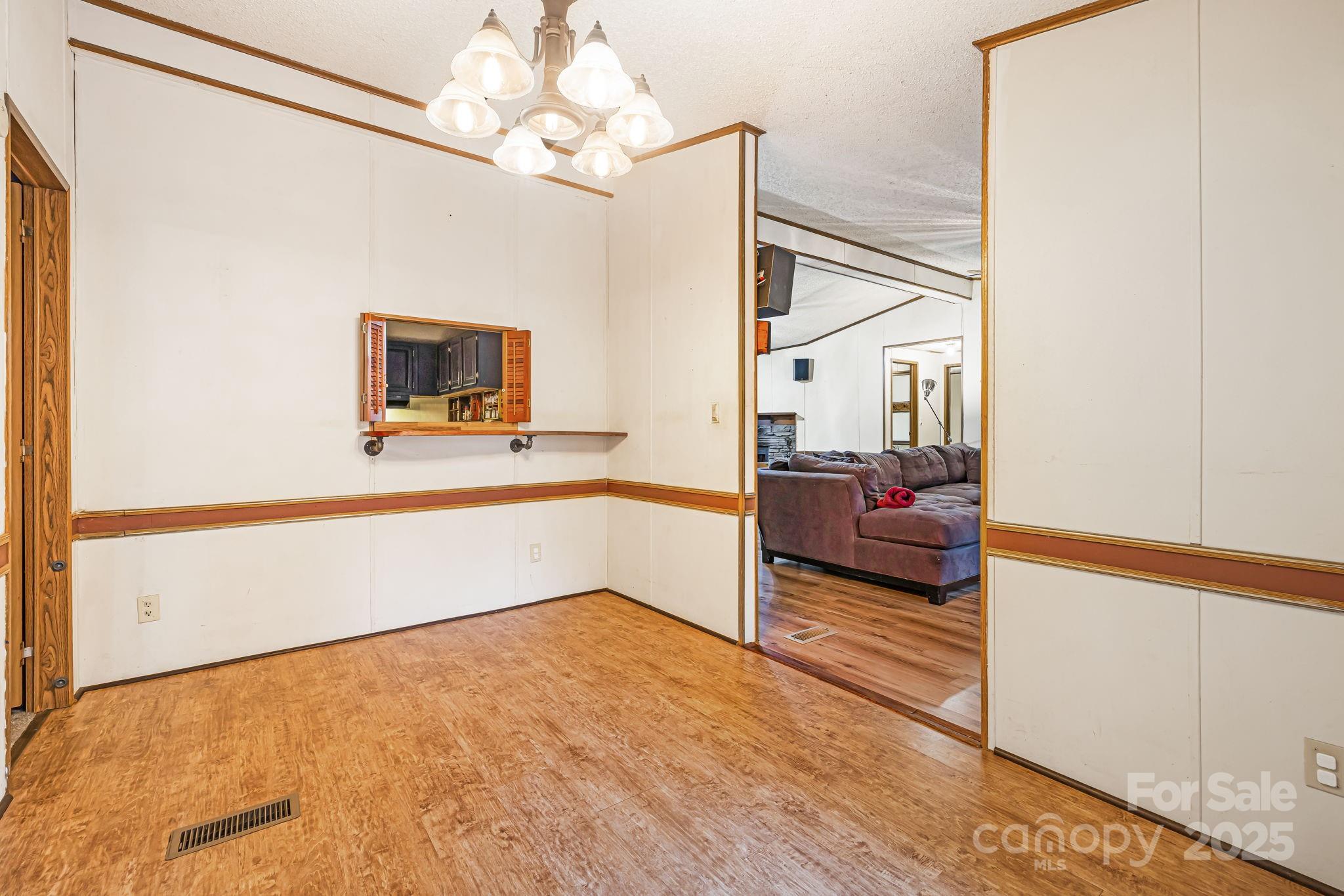 15 Robin Lane Asheville NC 28806