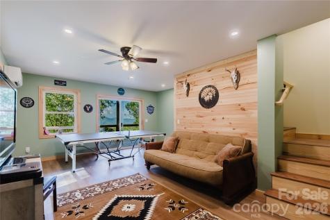 241 Golden Hawk Drive Bryson City NC 28713