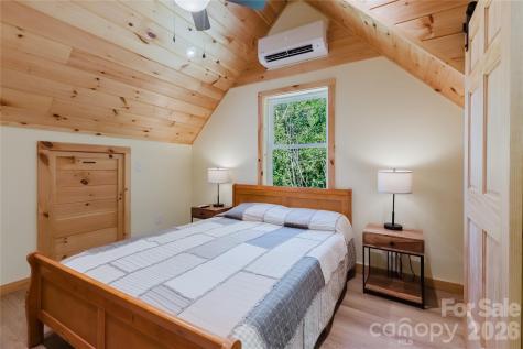 241 Golden Hawk Drive Bryson City NC 28713