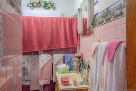 75 Broad Street Spruce Pine NC 28777