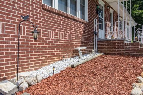 75 Broad Street Spruce Pine NC 28777