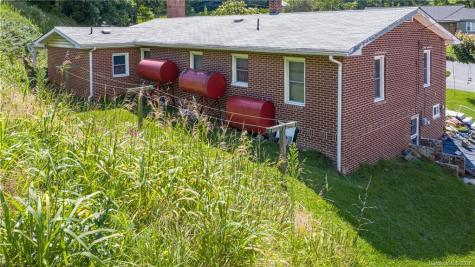75 Broad Street Spruce Pine NC 28777