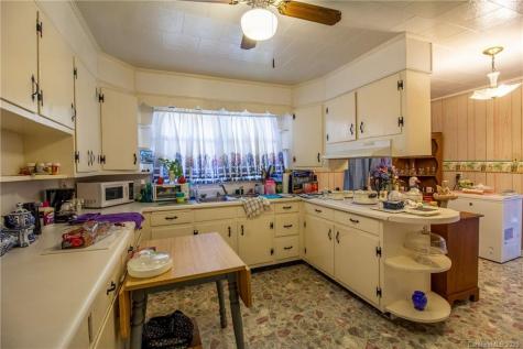 75 Broad Street Spruce Pine NC 28777