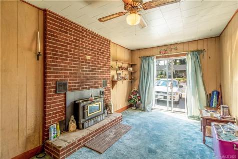 75 Broad Street Spruce Pine NC 28777