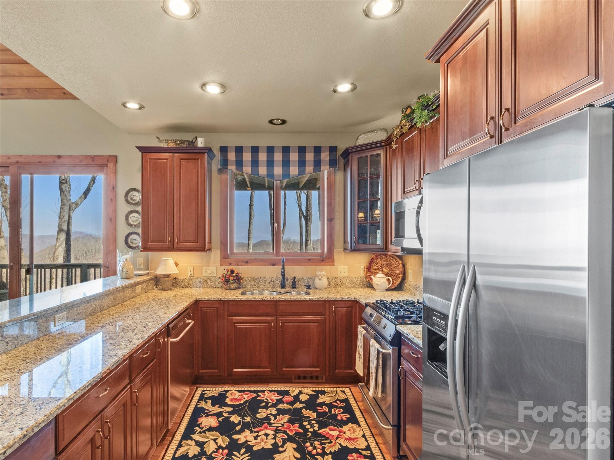 456 Spring House Drive Burnsville NC 28714