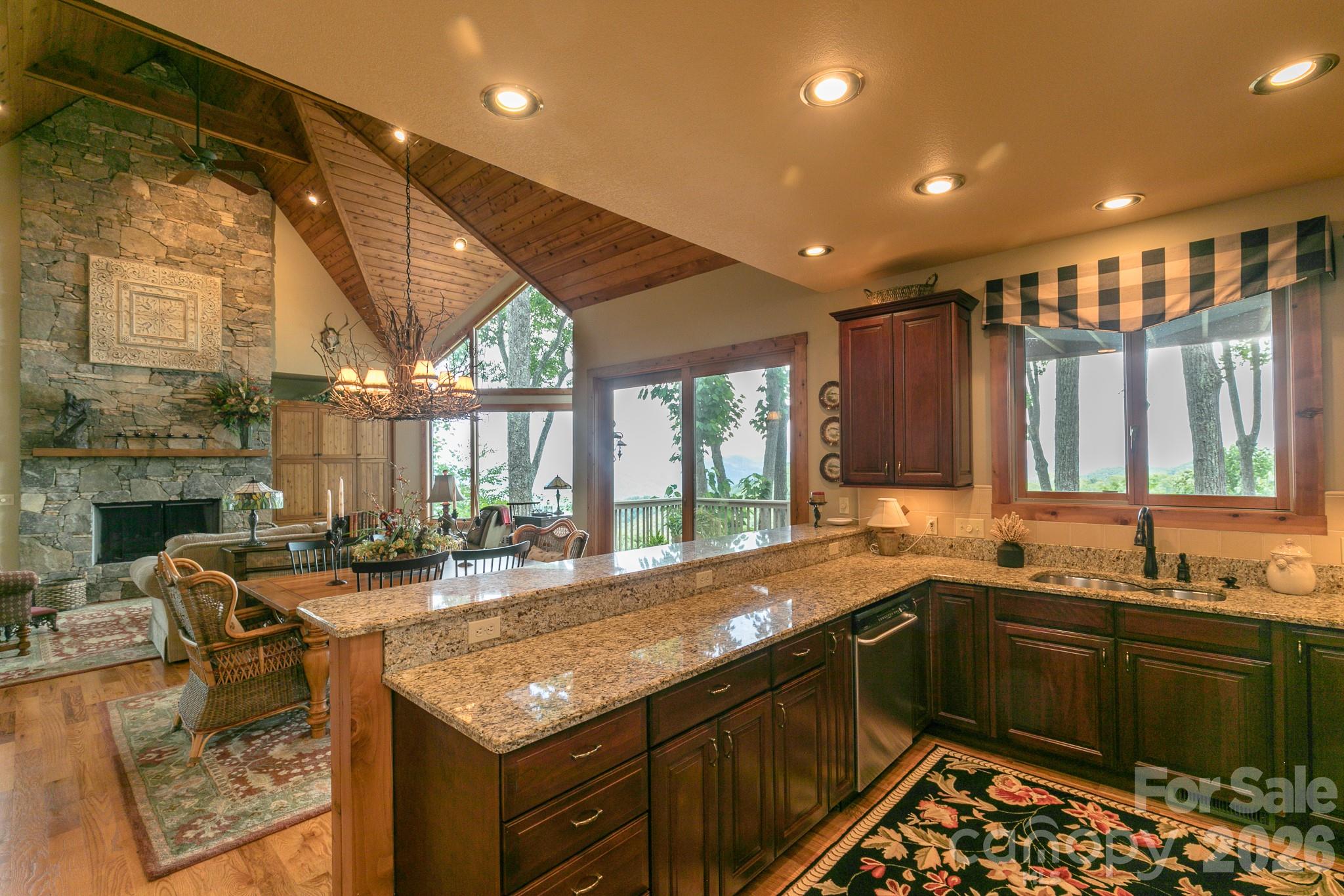 456 Spring House Drive Burnsville NC 28714