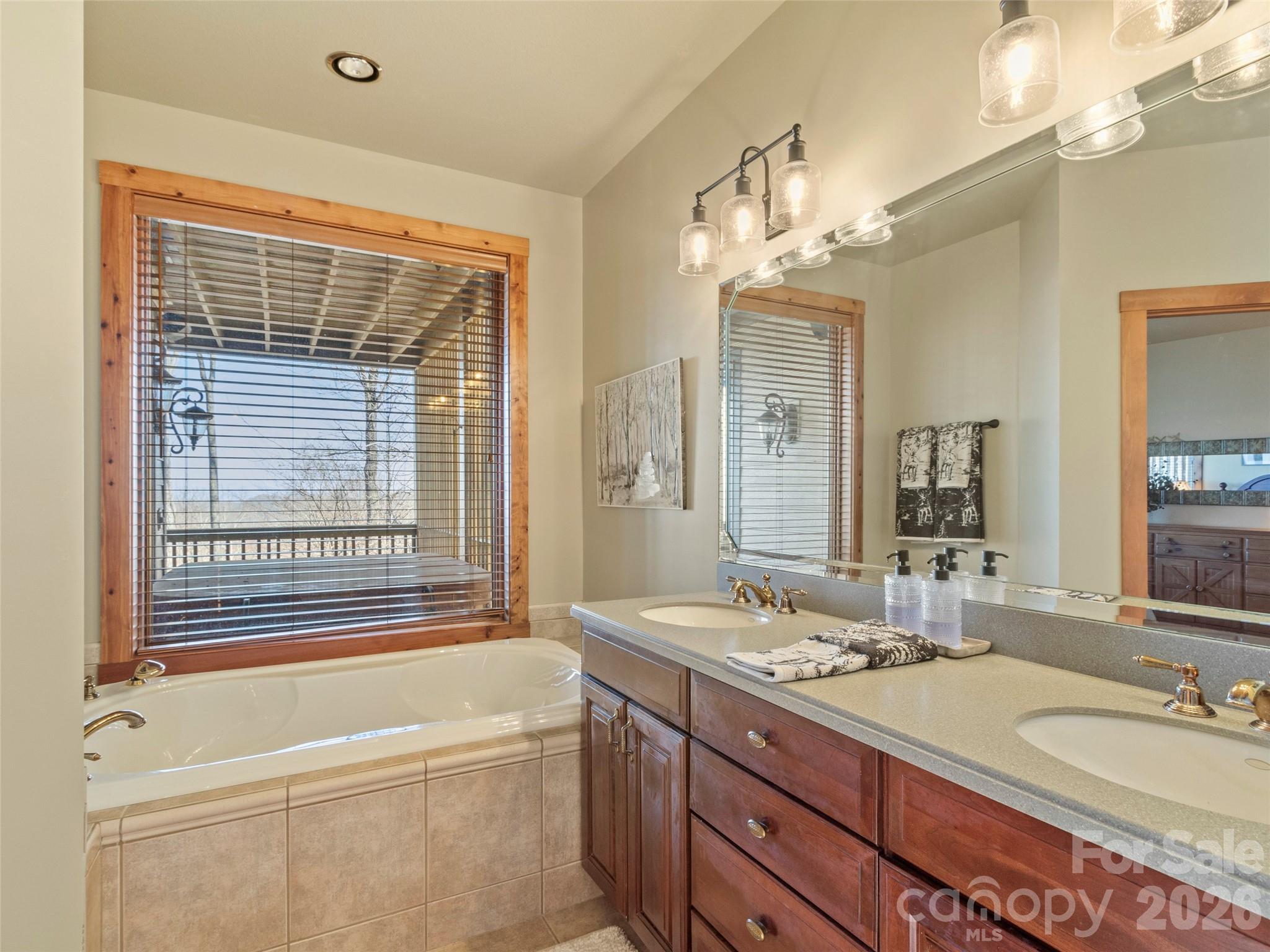 456 Spring House Drive Burnsville NC 28714