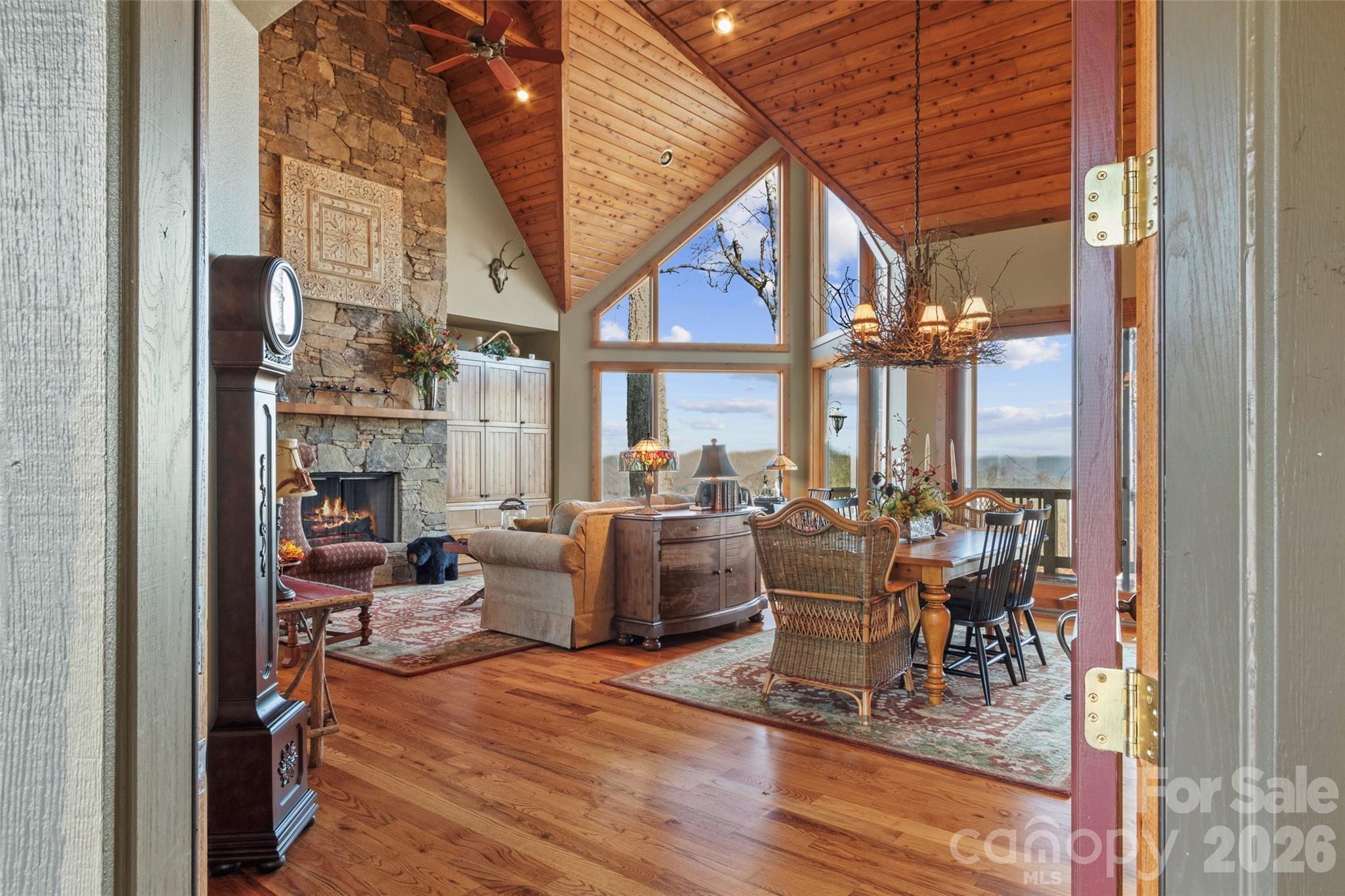 456 Spring House Drive Burnsville NC 28714