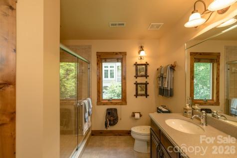 456 Spring House Drive Burnsville NC 28714