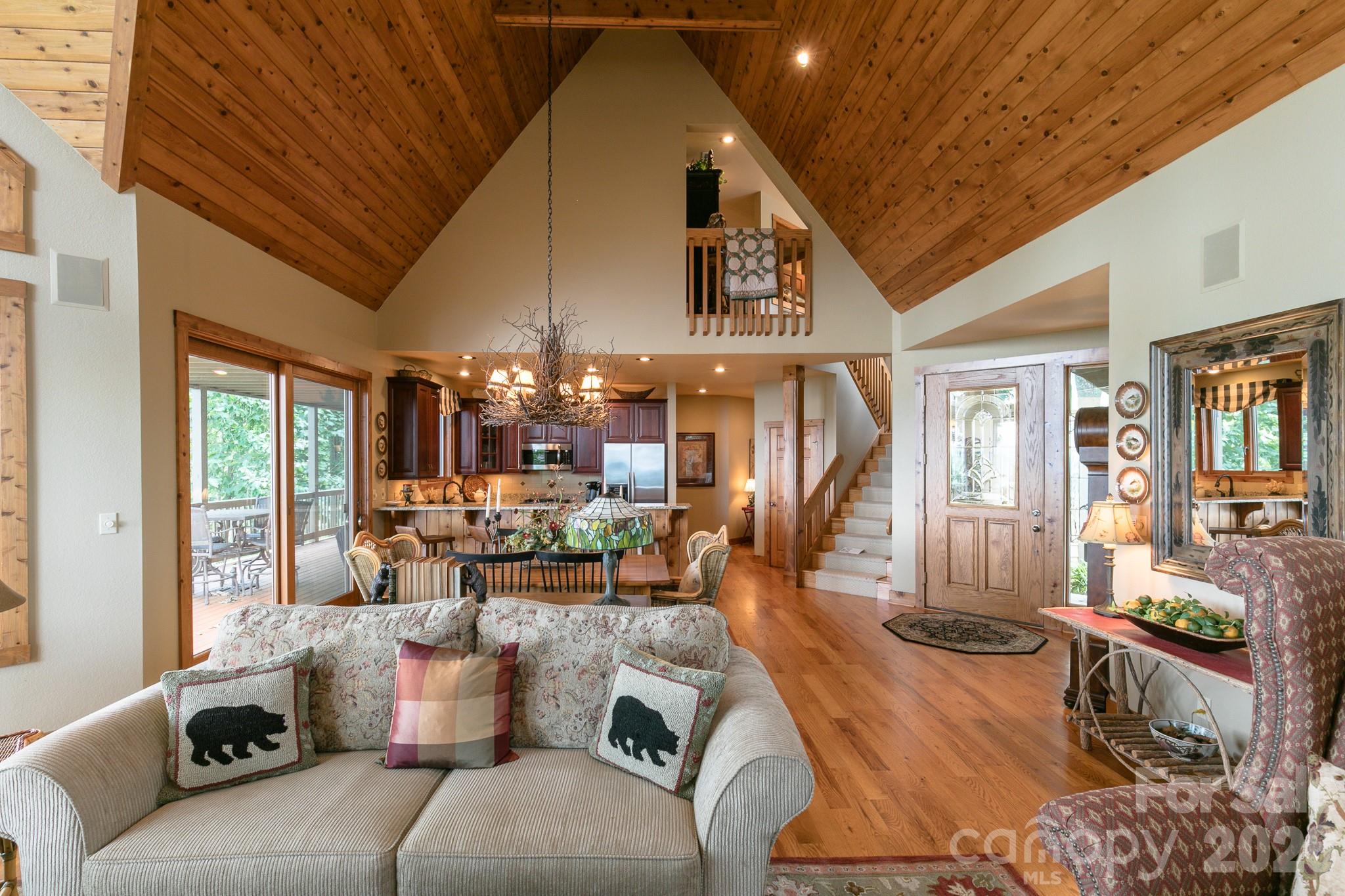 456 Spring House Drive Burnsville NC 28714