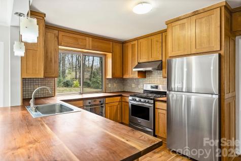 9436 Glen Brook Drive Charlotte NC 28215