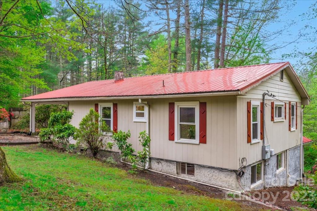 62 Kinard Lane Penrose NC 28766