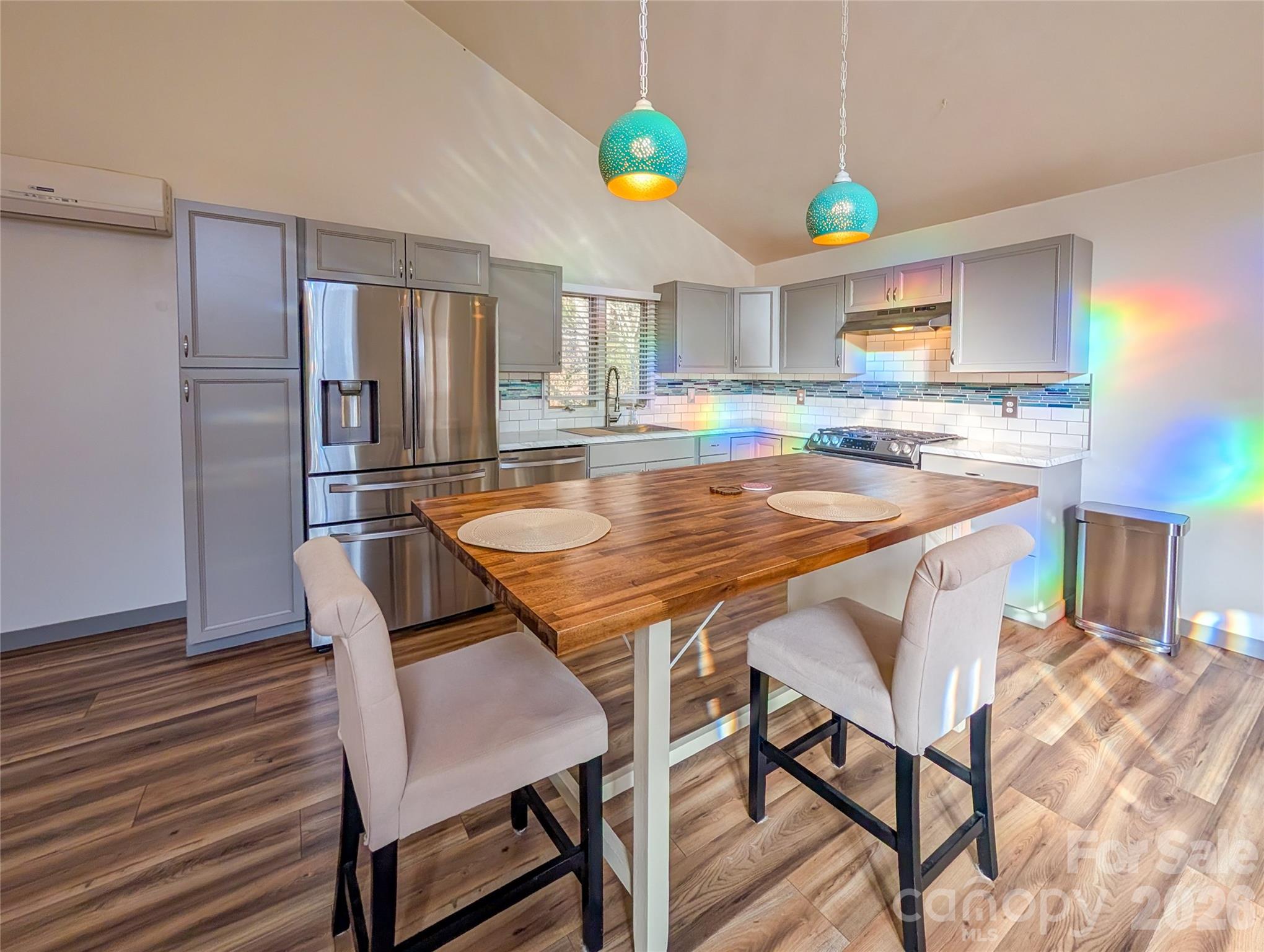 65 Happy Hollow Road Green Mountain NC 28740