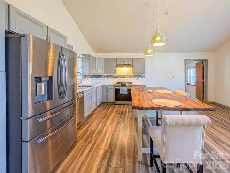 65 Happy Hollow Road Green Mountain NC 28740