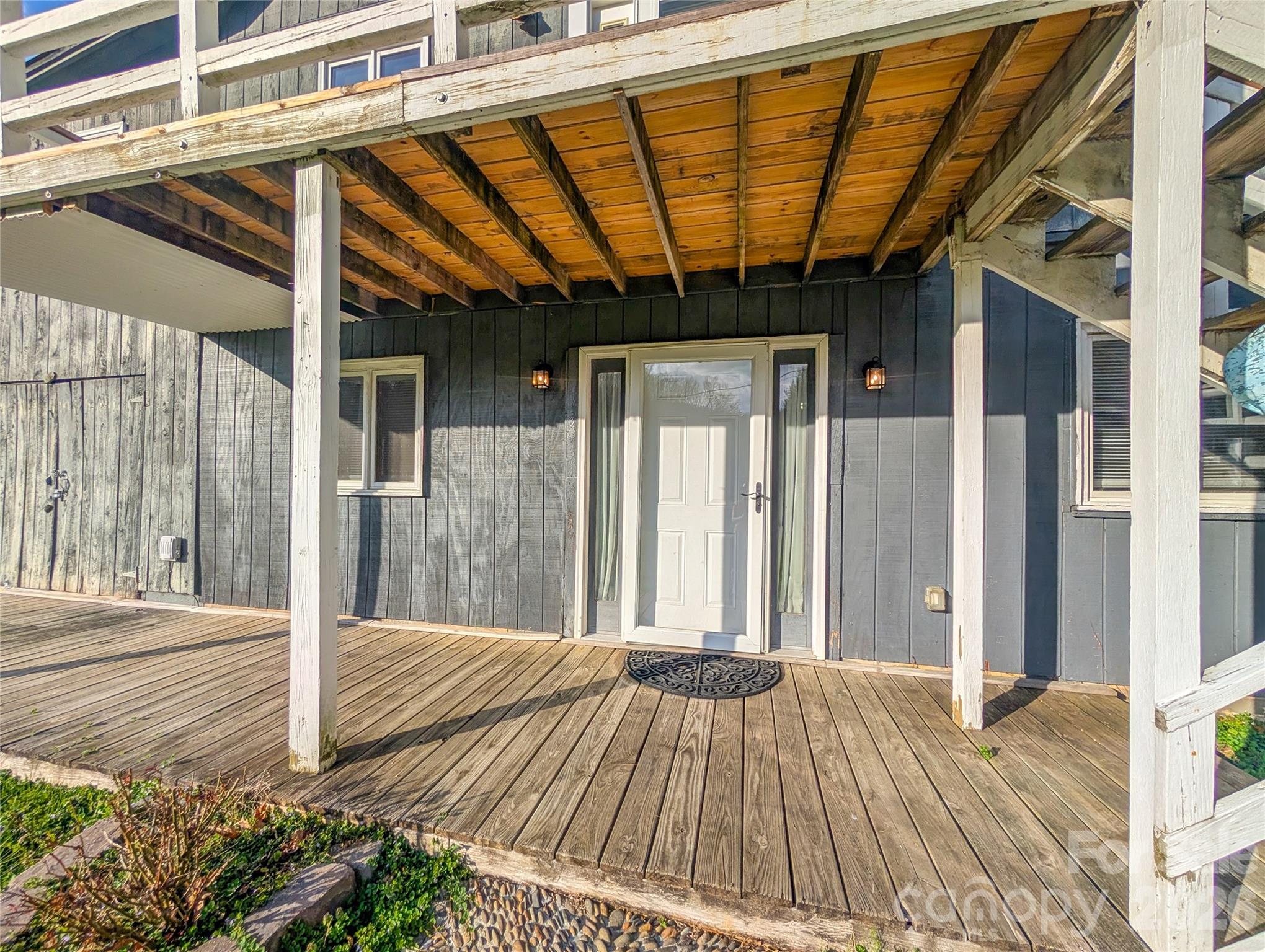 65 Happy Hollow Road Green Mountain NC 28740