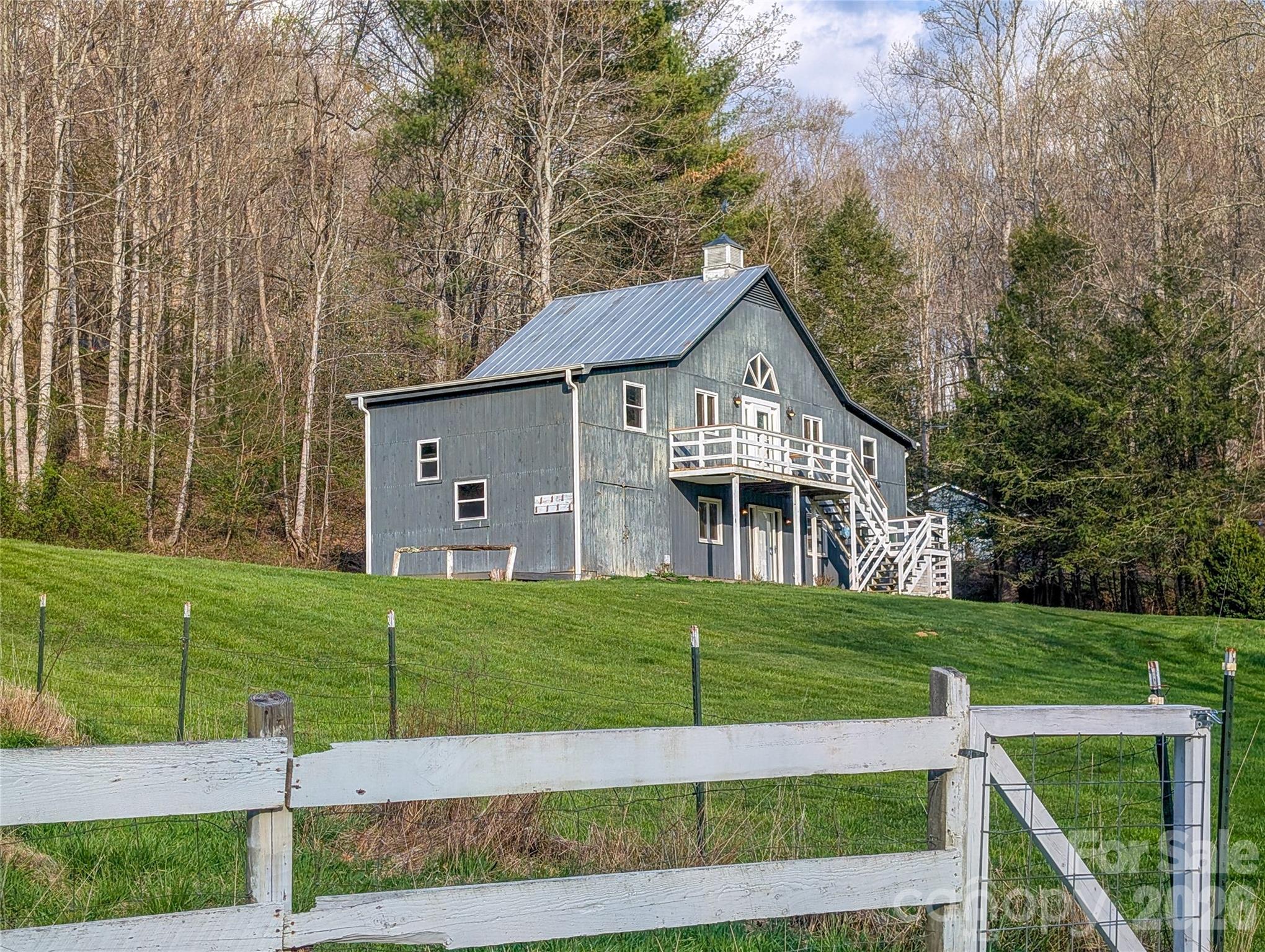 65 Happy Hollow Road Green Mountain NC 28740
