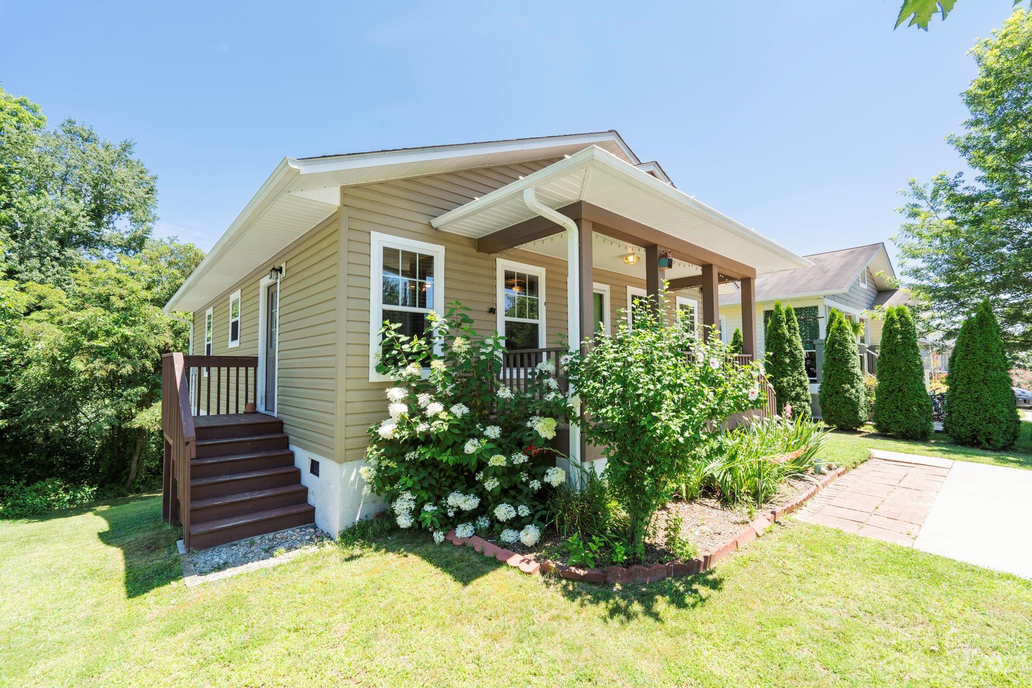 9 Trellis Court Asheville NC 28806