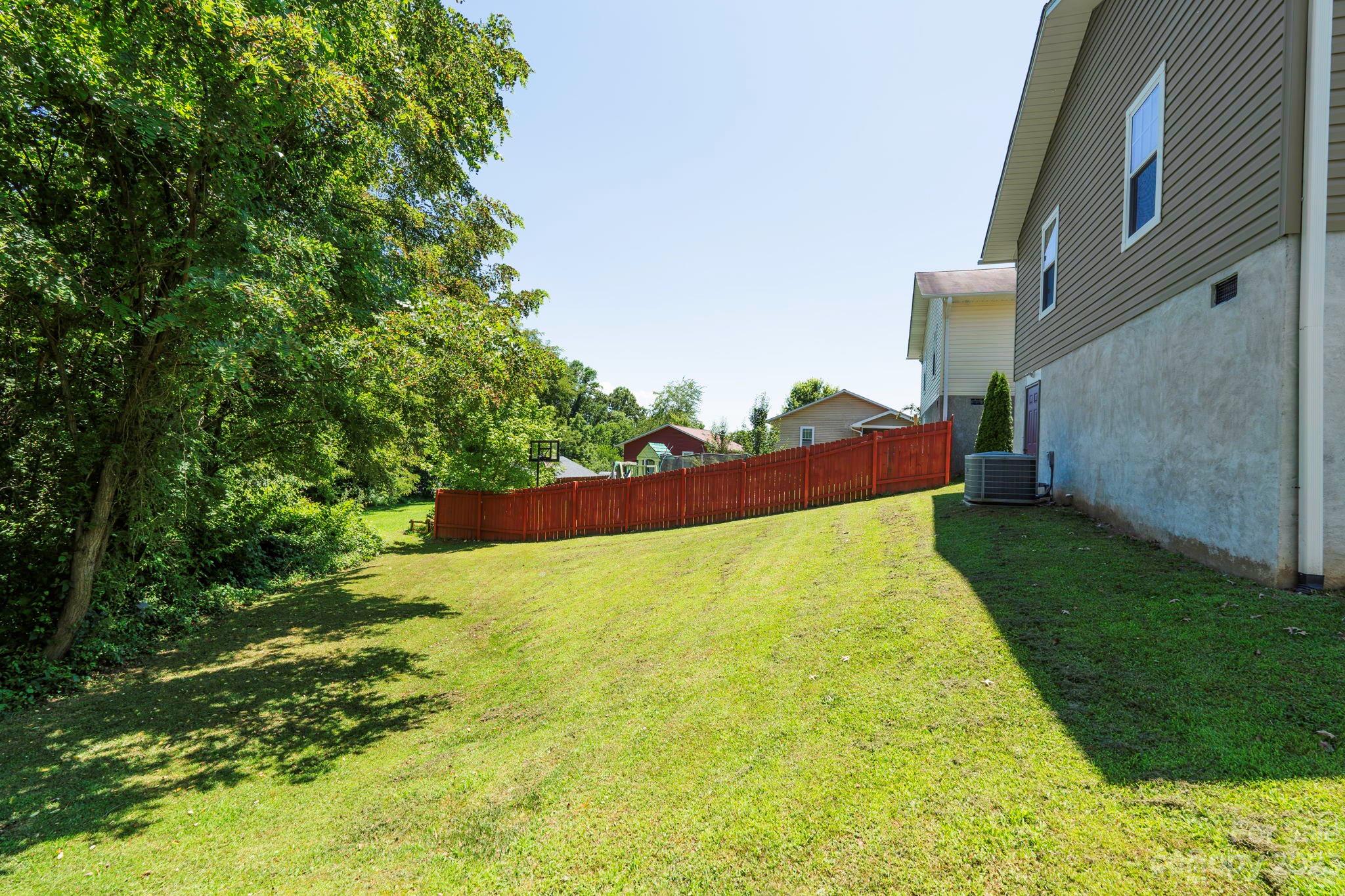 9 Trellis Court Asheville NC 28806