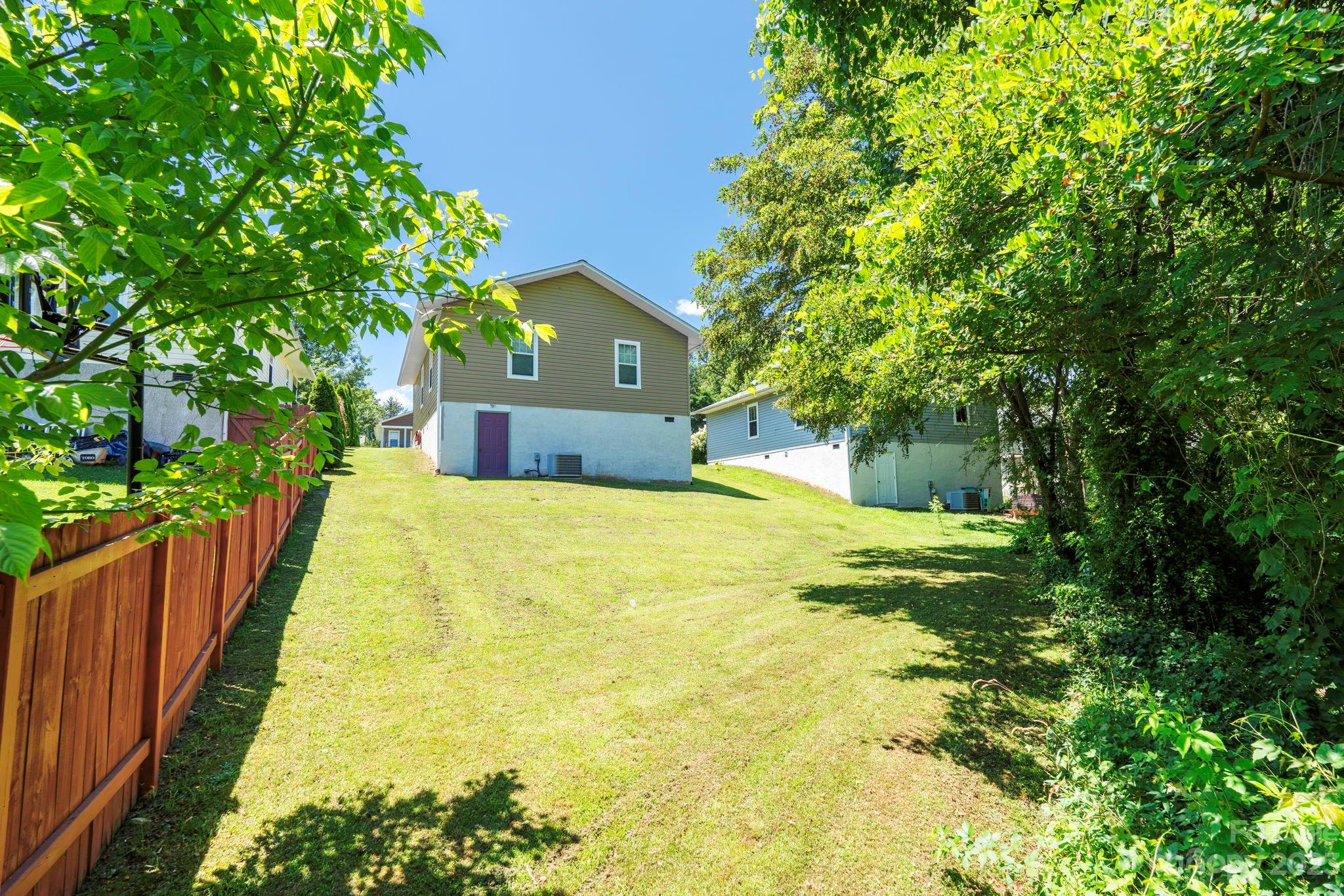 9 Trellis Court Asheville NC 28806