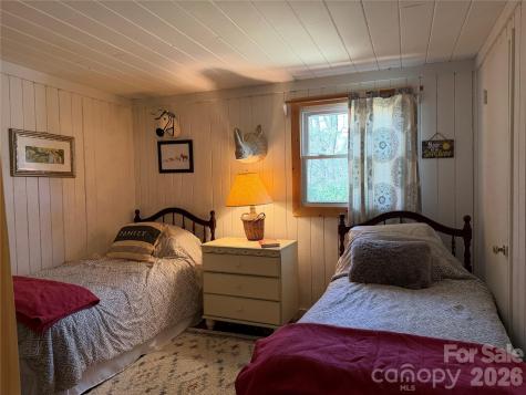 1359 Chestnut Grove Road Spruce Pine NC 28777