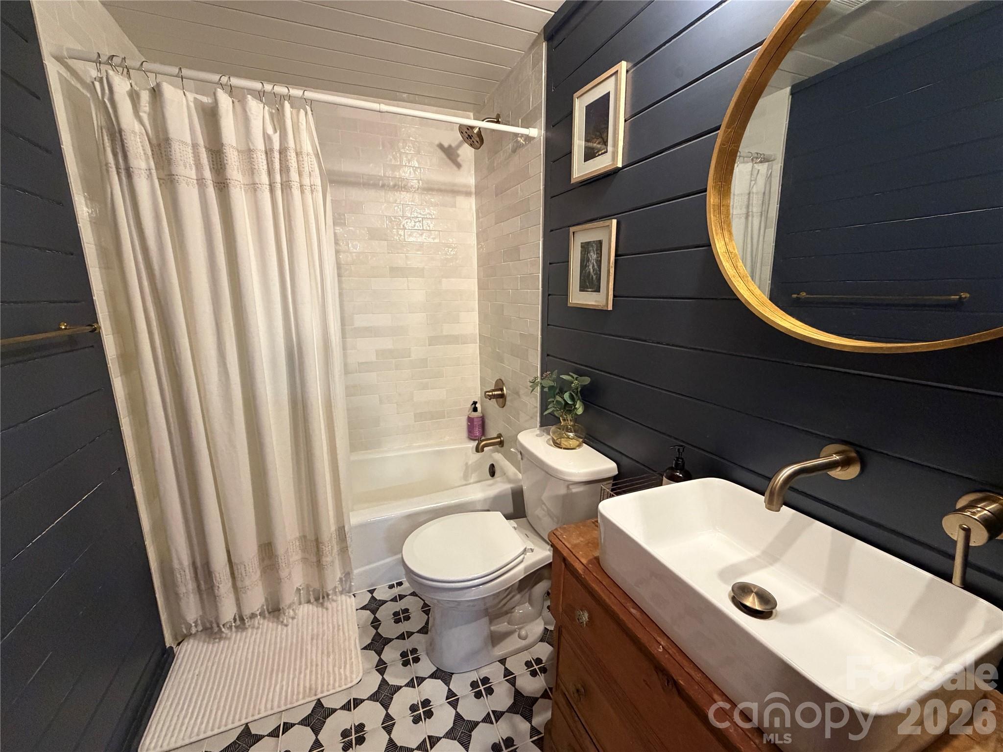 1359 Chestnut Grove Road Spruce Pine NC 28777