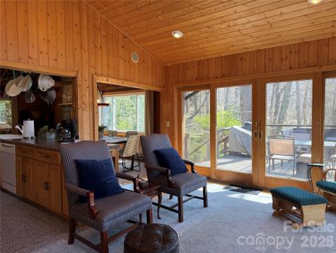 1359 Chestnut Grove Road Spruce Pine NC 28777