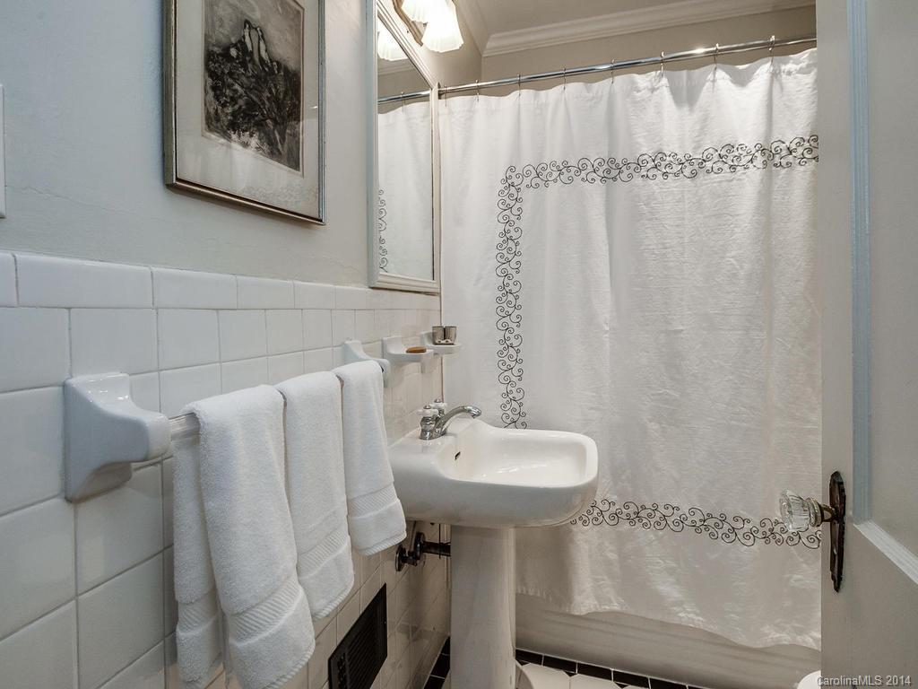 226 Tranquil Avenue Charlotte NC 28209