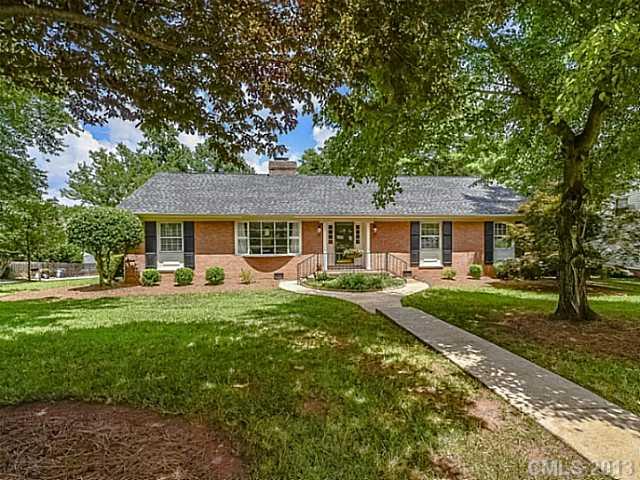 7613 Whistlestop Road Charlotte NC 28210