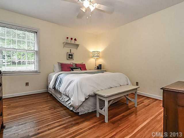 7613 Whistlestop Road Charlotte NC 28210