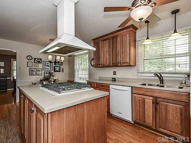 7613 Whistlestop Road Charlotte NC 28210