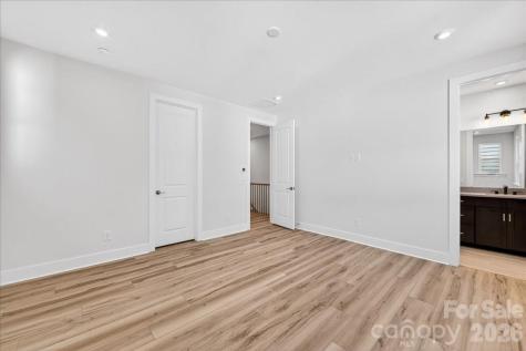 6022 Pivot Court Charlotte NC 28205