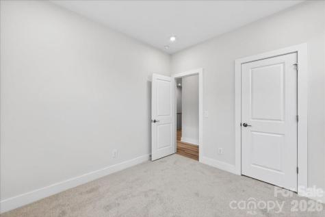 6022 Pivot Court Charlotte NC 28205