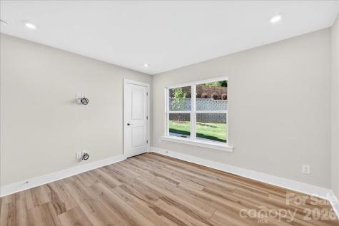 6022 Pivot Court Charlotte NC 28205