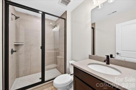 6022 Pivot Court Charlotte NC 28205