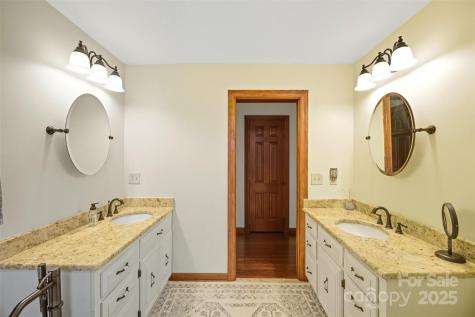 1515 Heatherloch Drive Gastonia NC 28054