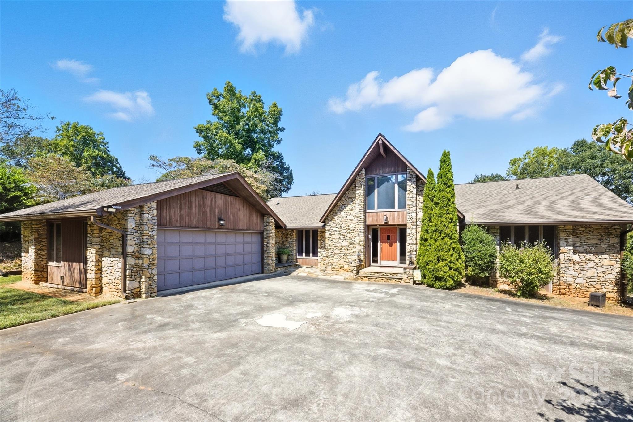 1515 Heatherloch Drive Gastonia NC 28054