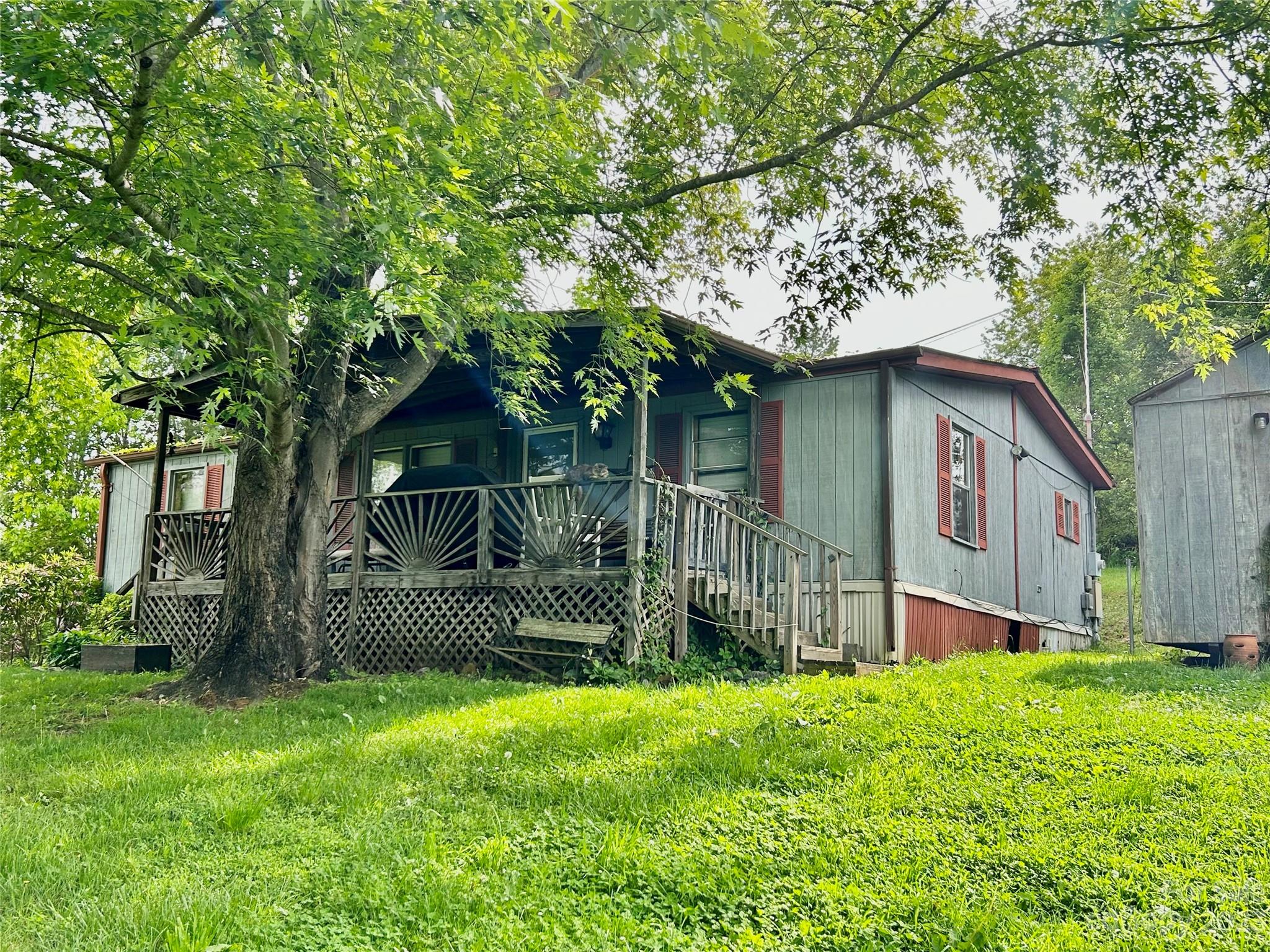 1362 Alexander Road Leicester NC 28748