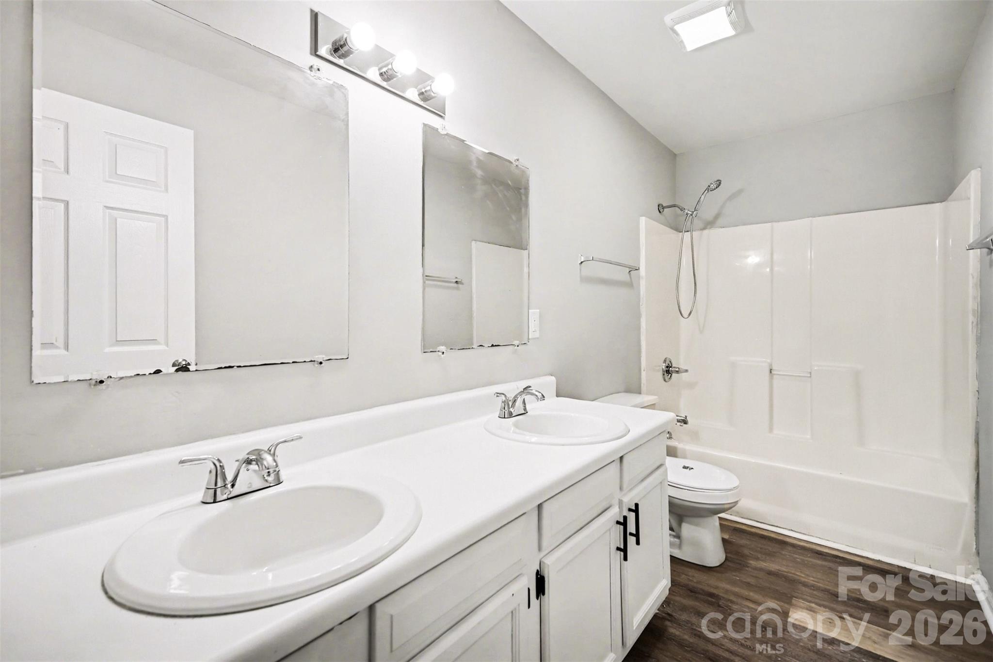2612 Dundeen Street Charlotte NC 28216
