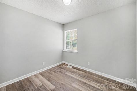 2612 Dundeen Street Charlotte NC 28216