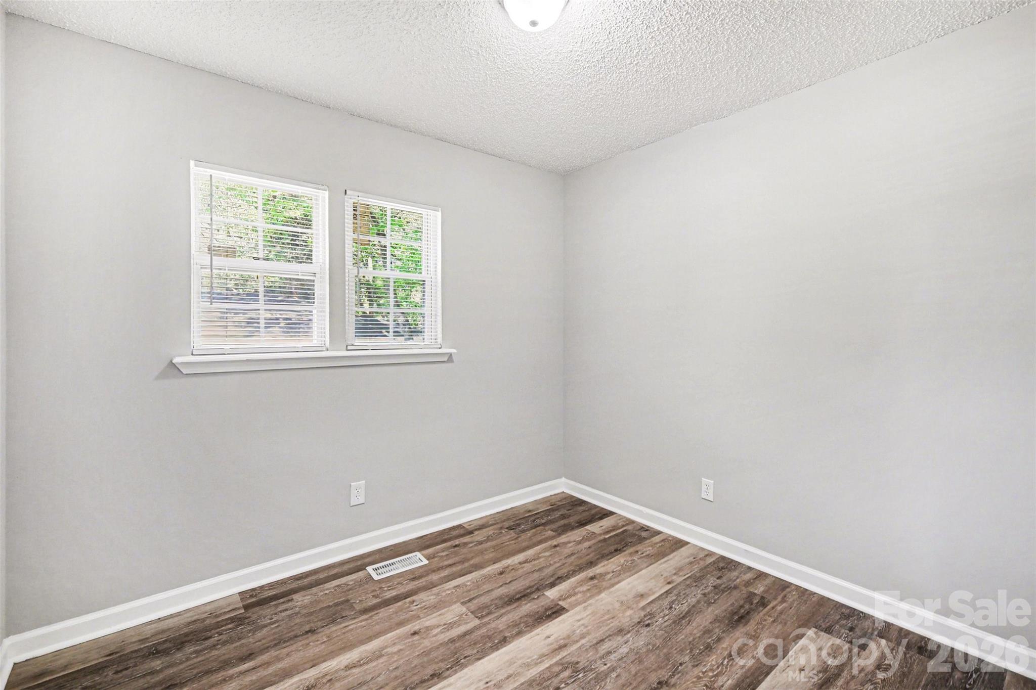 2612 Dundeen Street Charlotte NC 28216