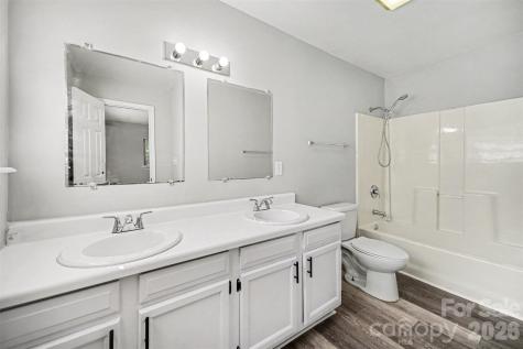 2612 Dundeen Street Charlotte NC 28216