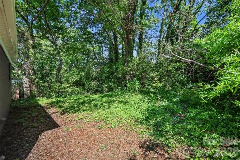 2612 Dundeen Street Charlotte NC 28216