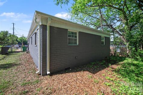 2612 Dundeen Street Charlotte NC 28216