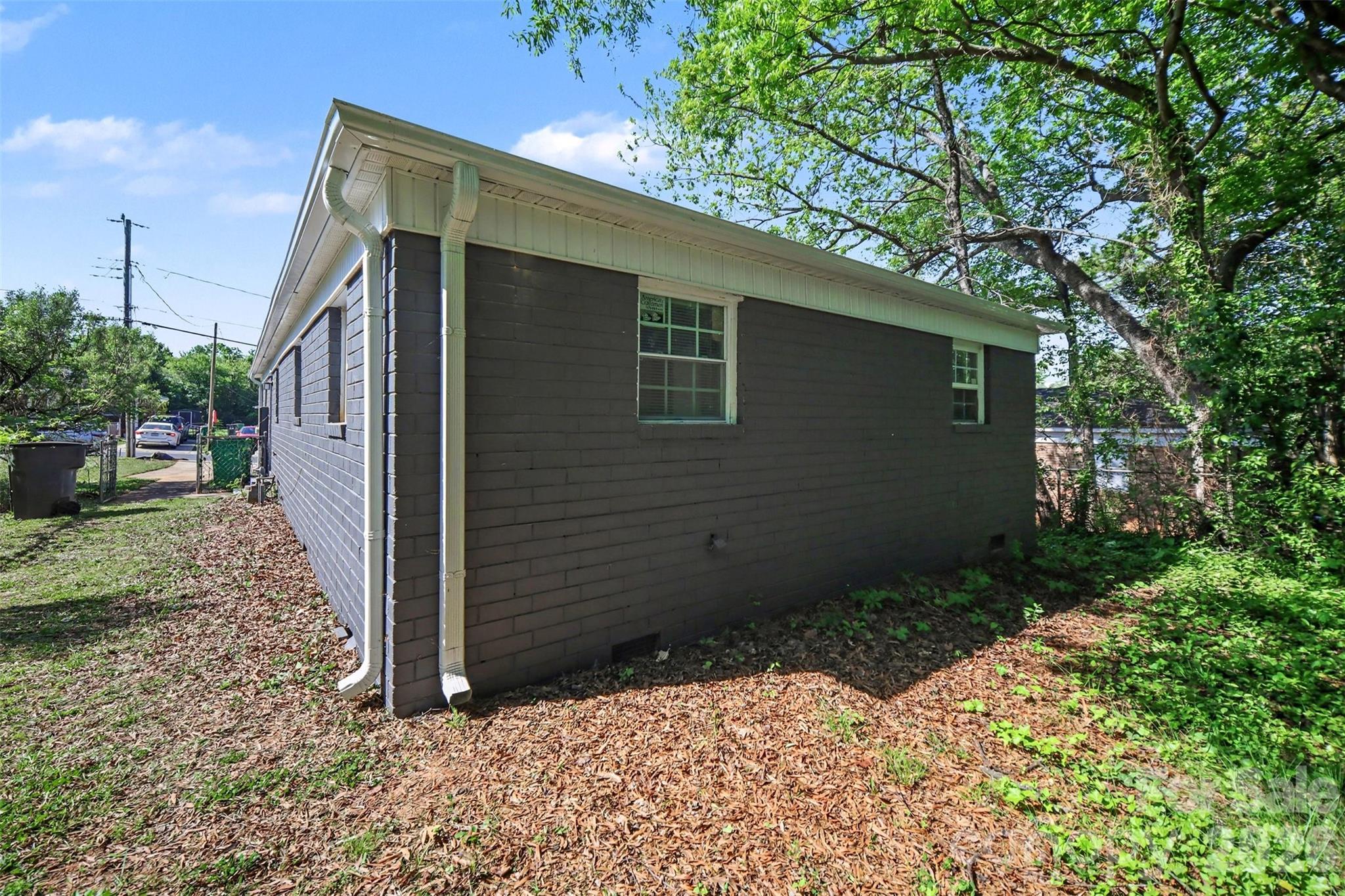 2612 Dundeen Street Charlotte NC 28216