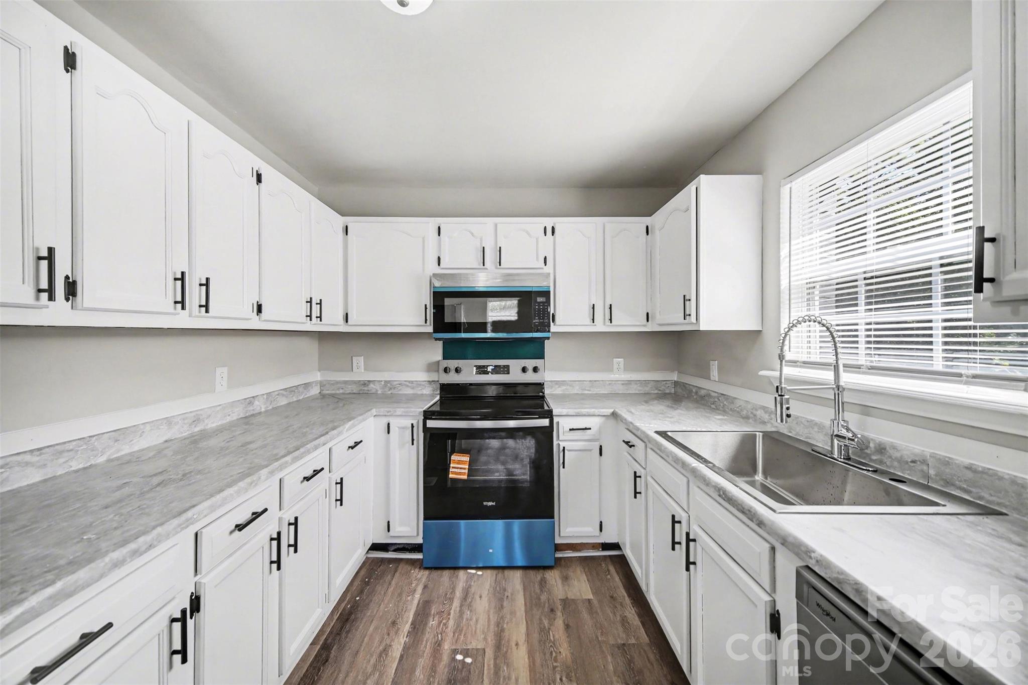 2612 Dundeen Street Charlotte NC 28216
