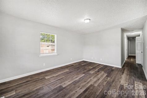 2612 Dundeen Street Charlotte NC 28216