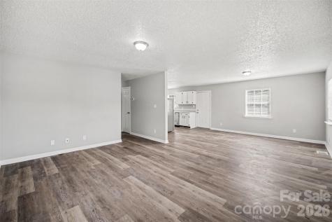 2612 Dundeen Street Charlotte NC 28216