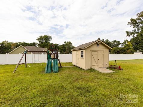 7109 Bisaner Street Charlotte NC 28269