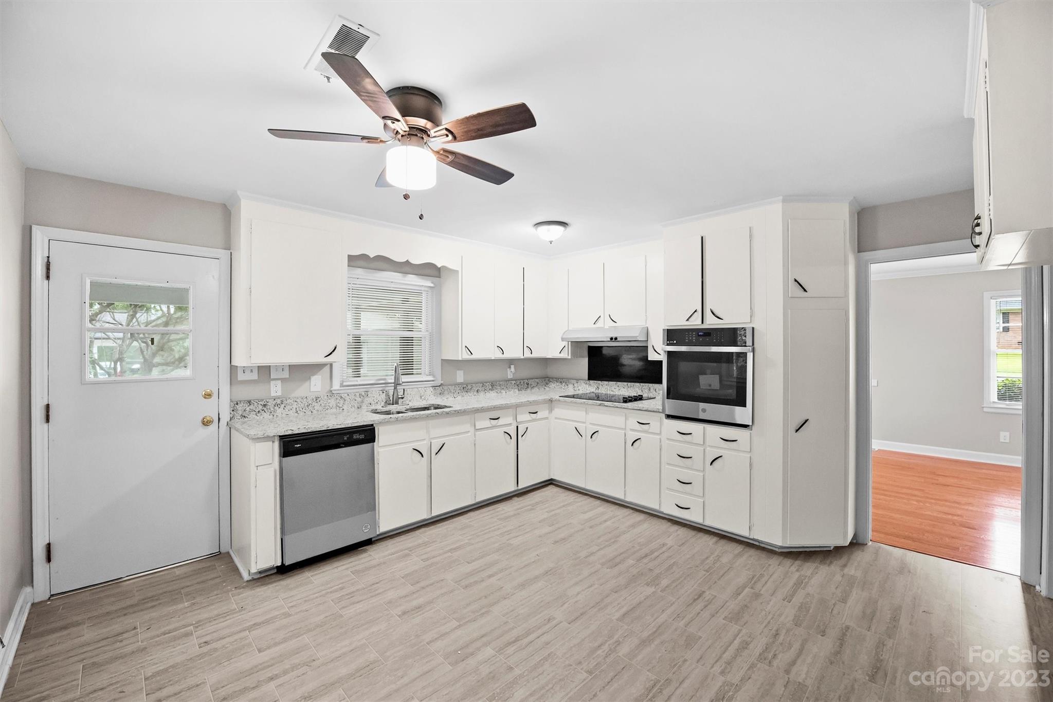 3549 Woodleaf Road Charlotte NC 28205